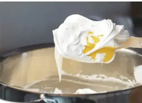 Crema batida en la Cremera